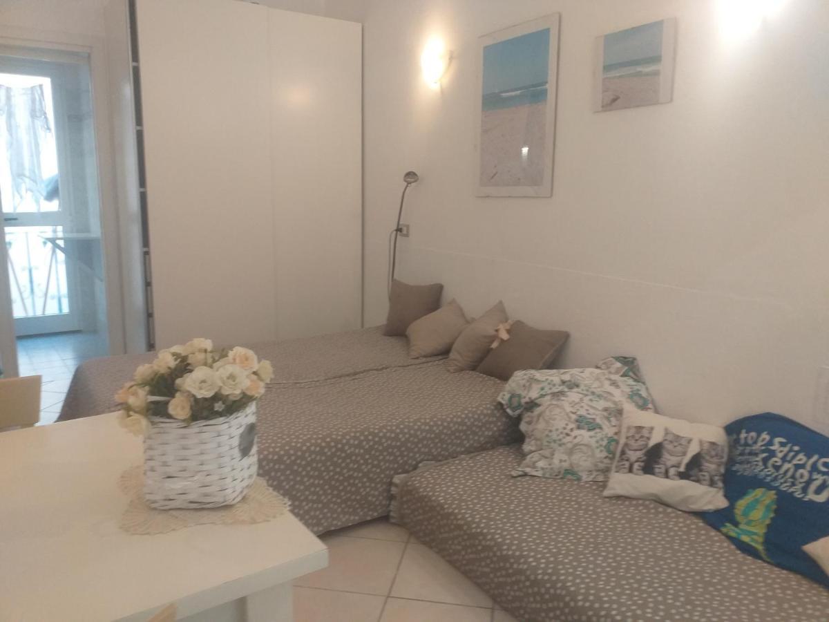 Sea Side Studio Viareggio Exterior foto